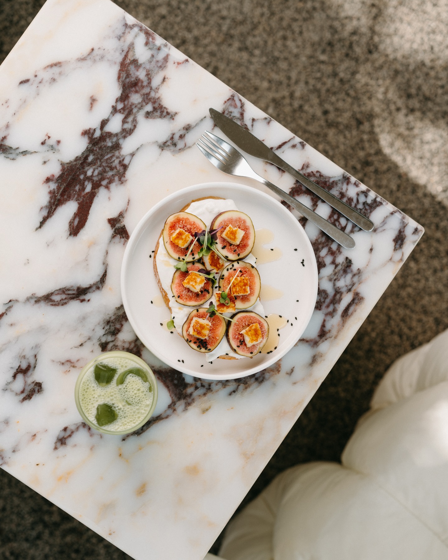 Frontyard outdoor nature-inspired design